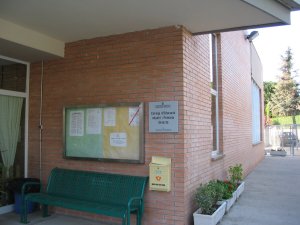 família entrant a una escola