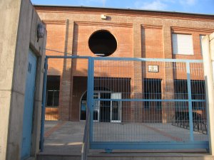 família entrant a una escola