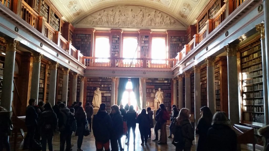 L'espectacular biblioteca de l'abadia de Pannonhalma.