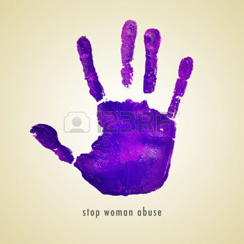 28300195-mujer-abuso-parada-frase-y-una-huella-violeta-sobre-un-fondo-beige