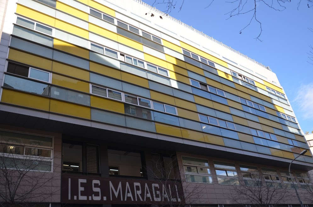 Façana de l'Institut Poeta Maragall