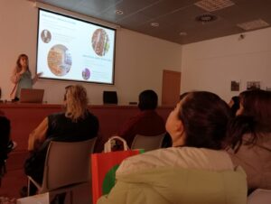 Visita del CFA Gavà a la Biblioteca Josep Soler Vidal