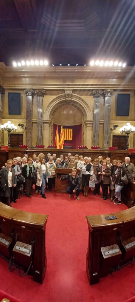 Foto de grup al Parlament de Catalunya
