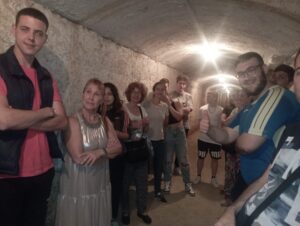 Alumnes del GES al refugi antiaeri de Gavà