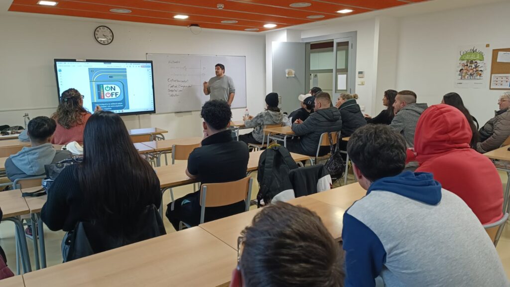 Taller de l'activitat Controles? al CFA Gavà