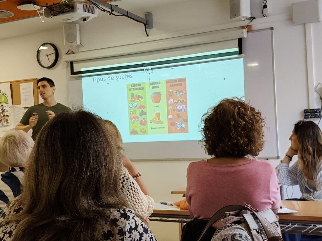 Xerrada d'alimentació saludable al grup de Dietètica i Nutrició del CFA Gavà