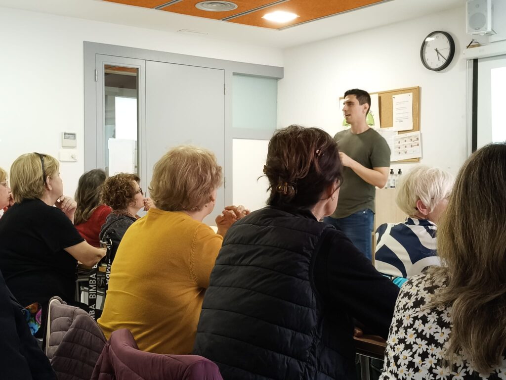 Xerrada d'alimentació saludable al grup de Dietètica i Nutrició del CFA Gavà