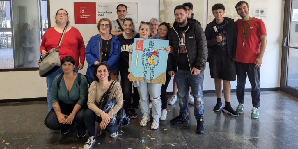 Alumnes del CFA Gavà presenten la panera de llavors a la Fira d'Espàrrecs de Gavà 2025