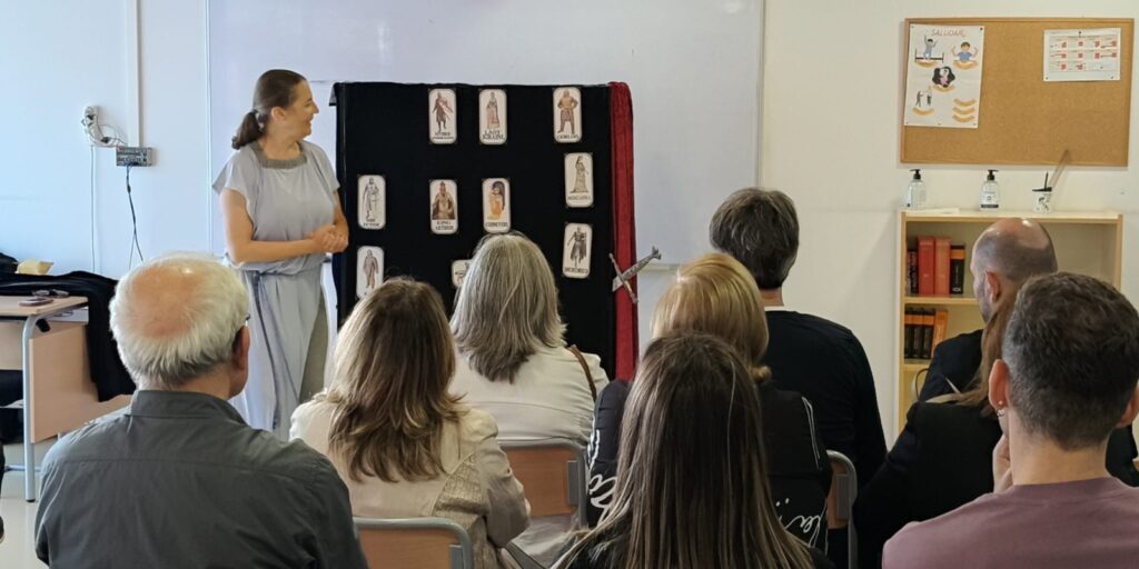 The Tale Teller en una escena de l'obra The Legend of King Arthur al CFA Gavà