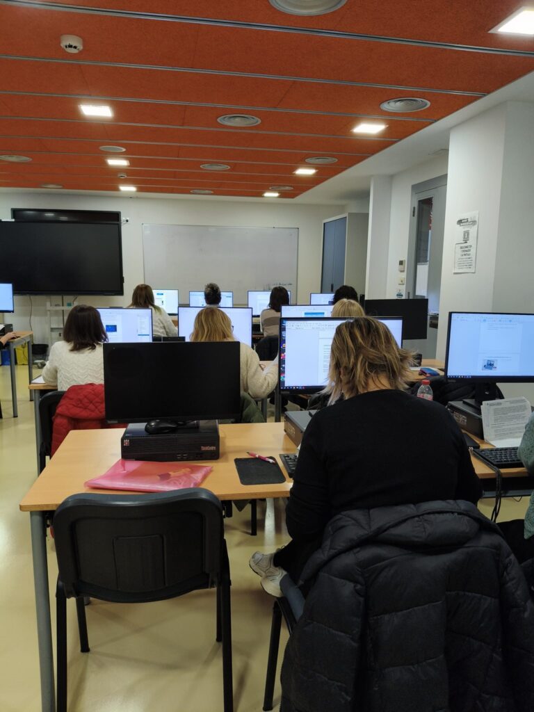 Alumnat del CFA Gavà al projecte del COMPETIC 3