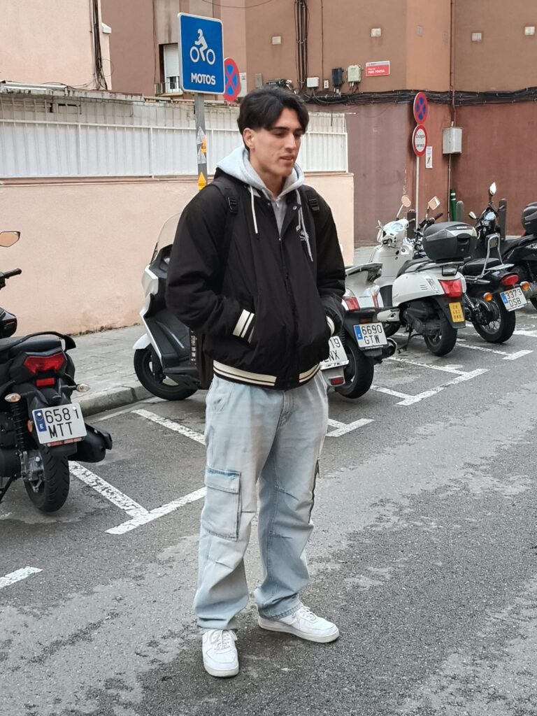 Alumnat del CFA Gavà a la ruta literària