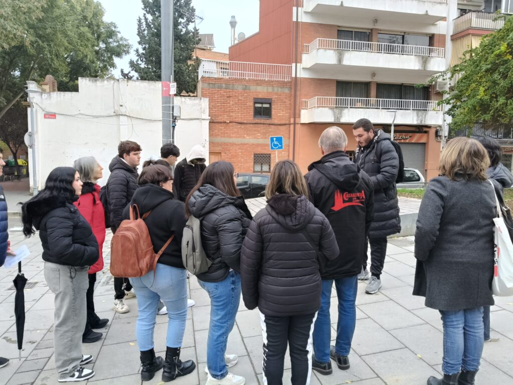 Alumnat del CFA Gavà a la ruta literària