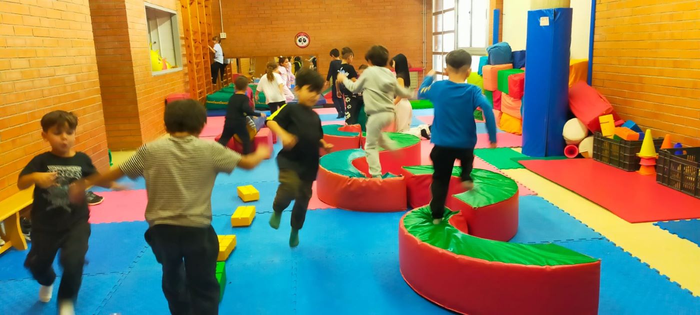 8c93f844-8d12-44e4-bcdc-d81641fe4113