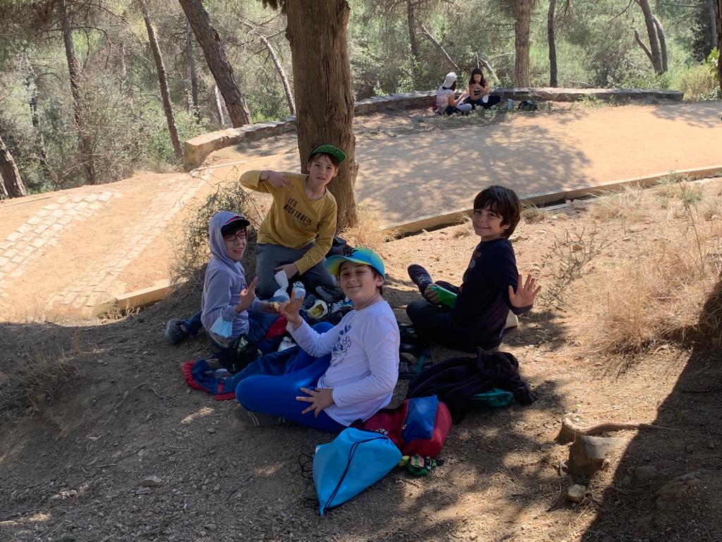 fb854f0c-e778-415a-975d-8e7cbe7f1928