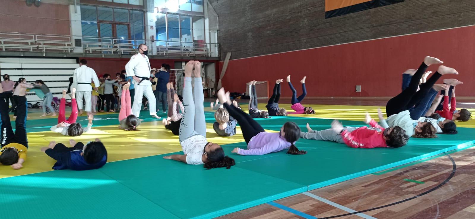 6b64e3d4-88b8-4b0c-a4c0-bc3302c72ea1