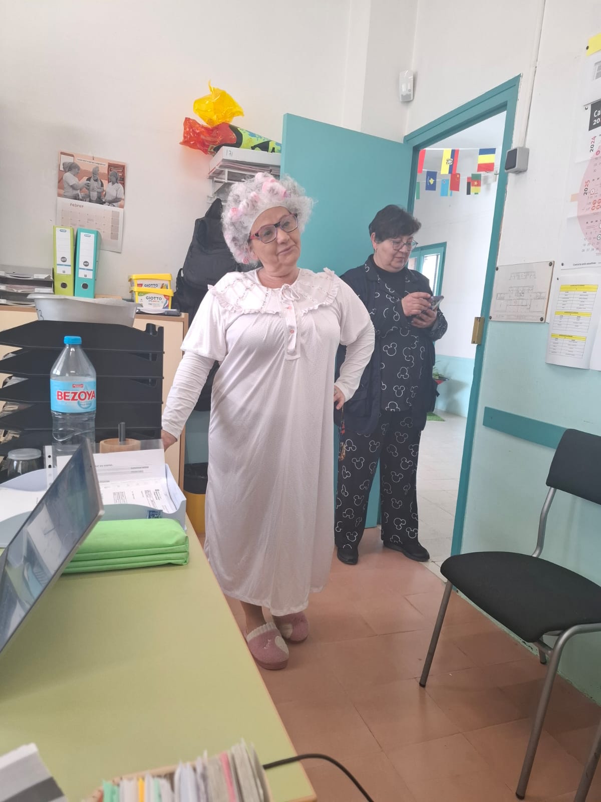 La directora seguint les directrius del Rei Carnestoltes