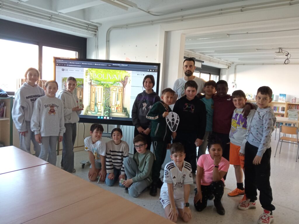 IMATGE AMB ELS PARTICIPANTS DEL CLUB DE LECTURA DE BOLÍVAR