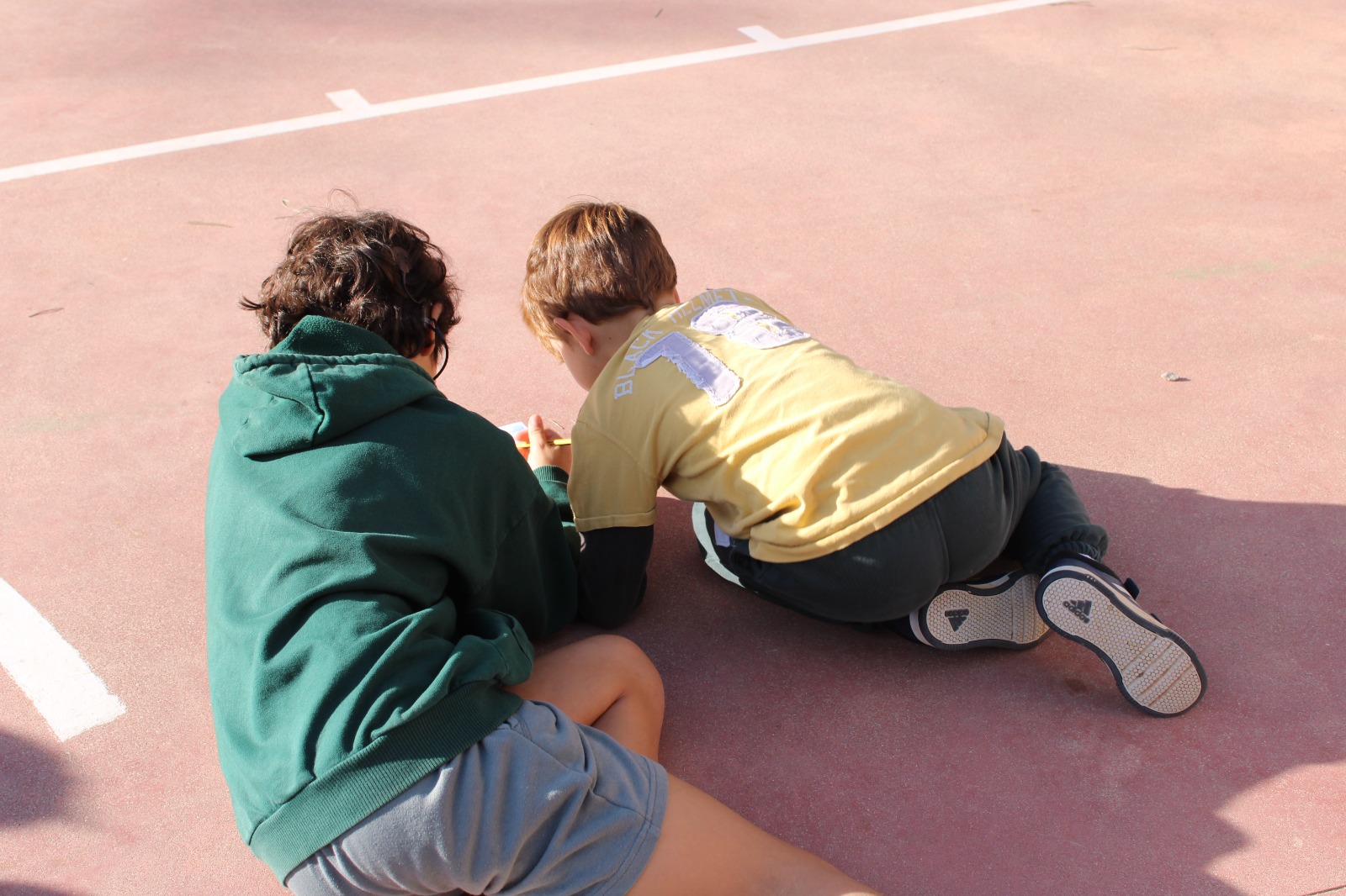 0b2d67b0-f85d-41f3-bb4b-0488e5e91ff3