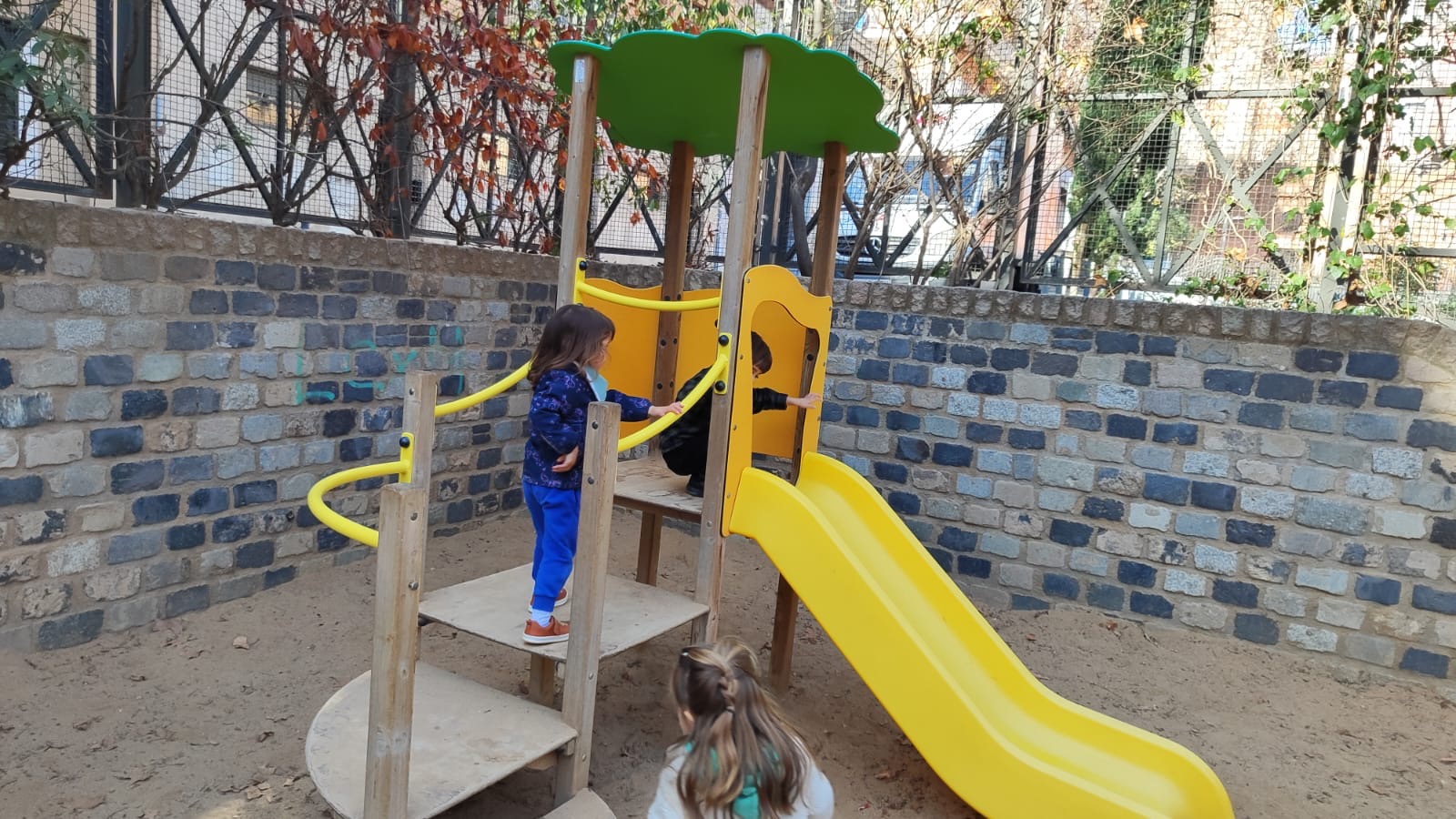 a7a6a52a-b031-4efa-b61f-75622f88d047