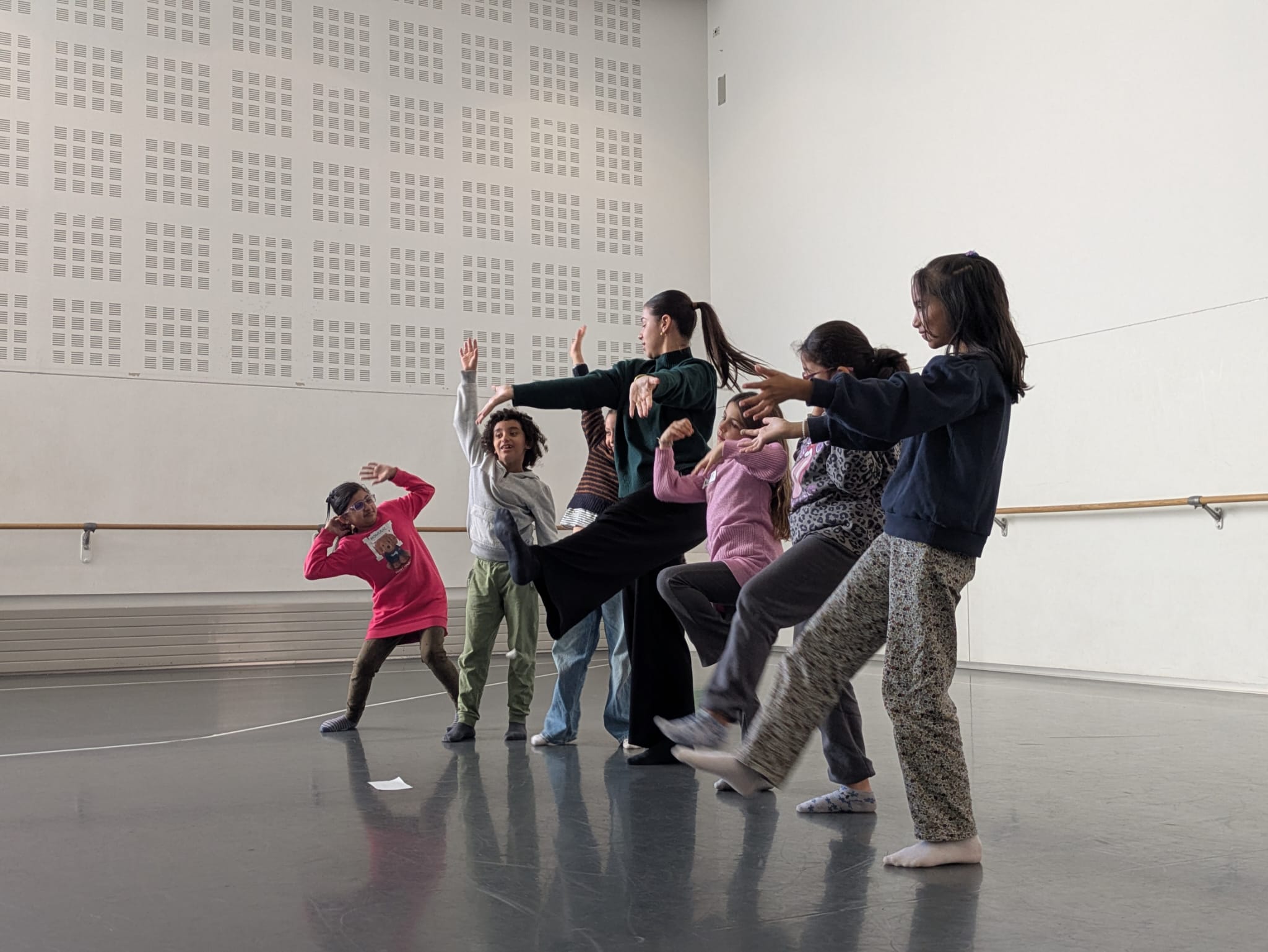 WhatsApp Image 2025-11-24 at 15.17.45 (1)