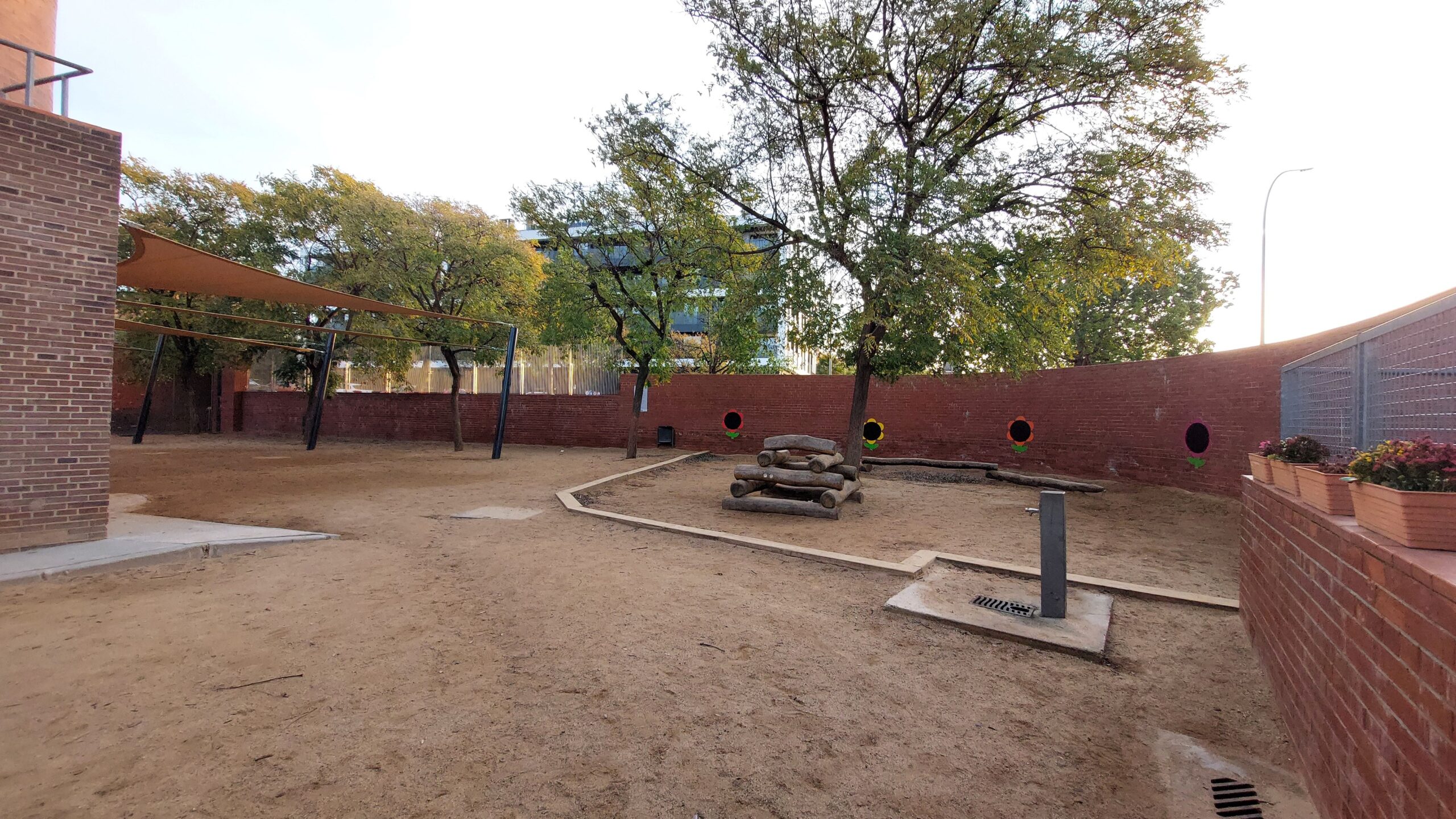 Pati Sol - 1r a 3r primària