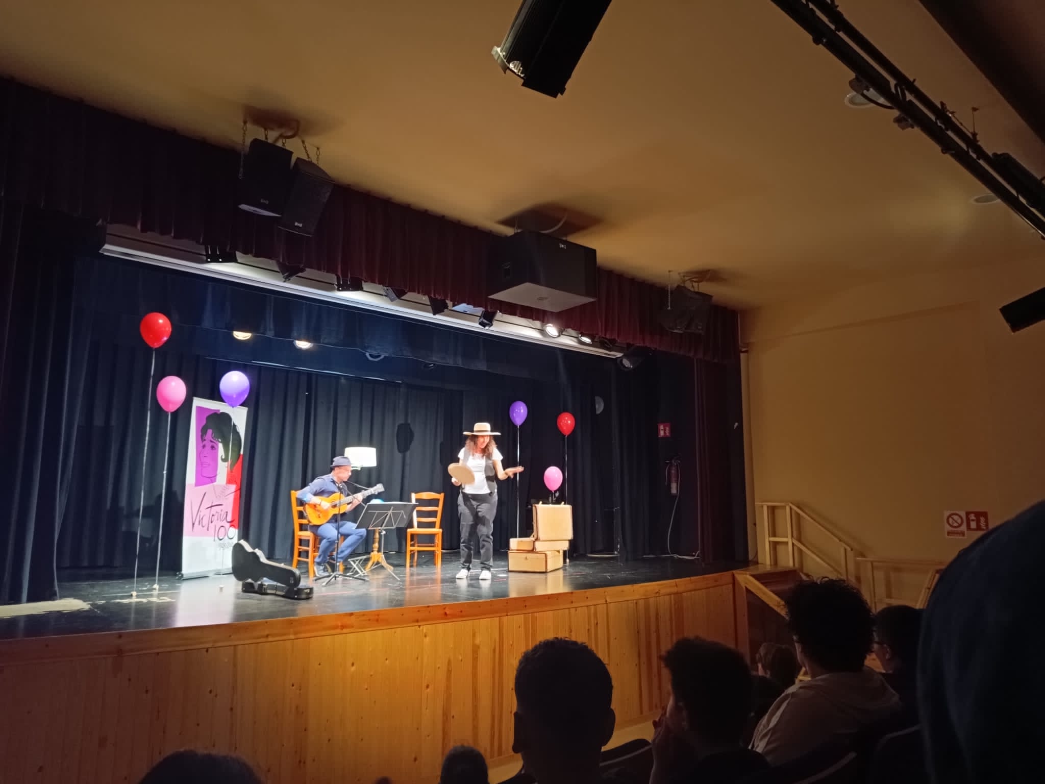 Foto de 🪁 ESCOLA VALDELORS