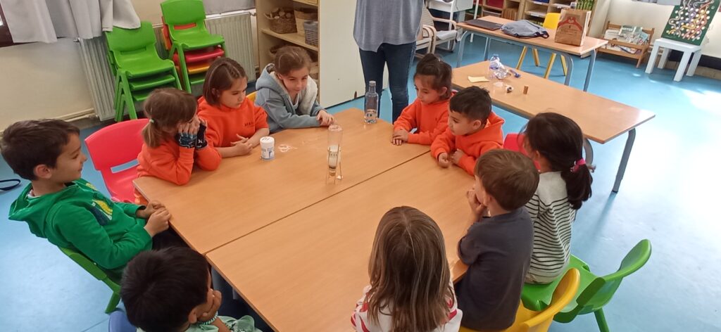 Espai EUREKA ens ajuda a pensar i investigar.