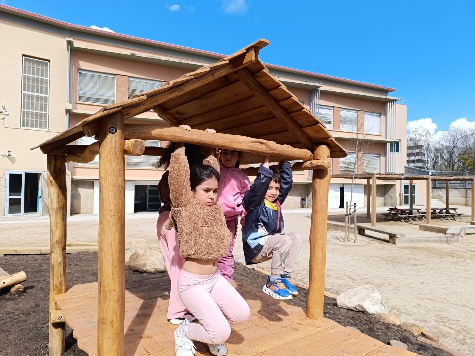 WhatsApp Image 2026-03-11 at 15.05.49 (1)