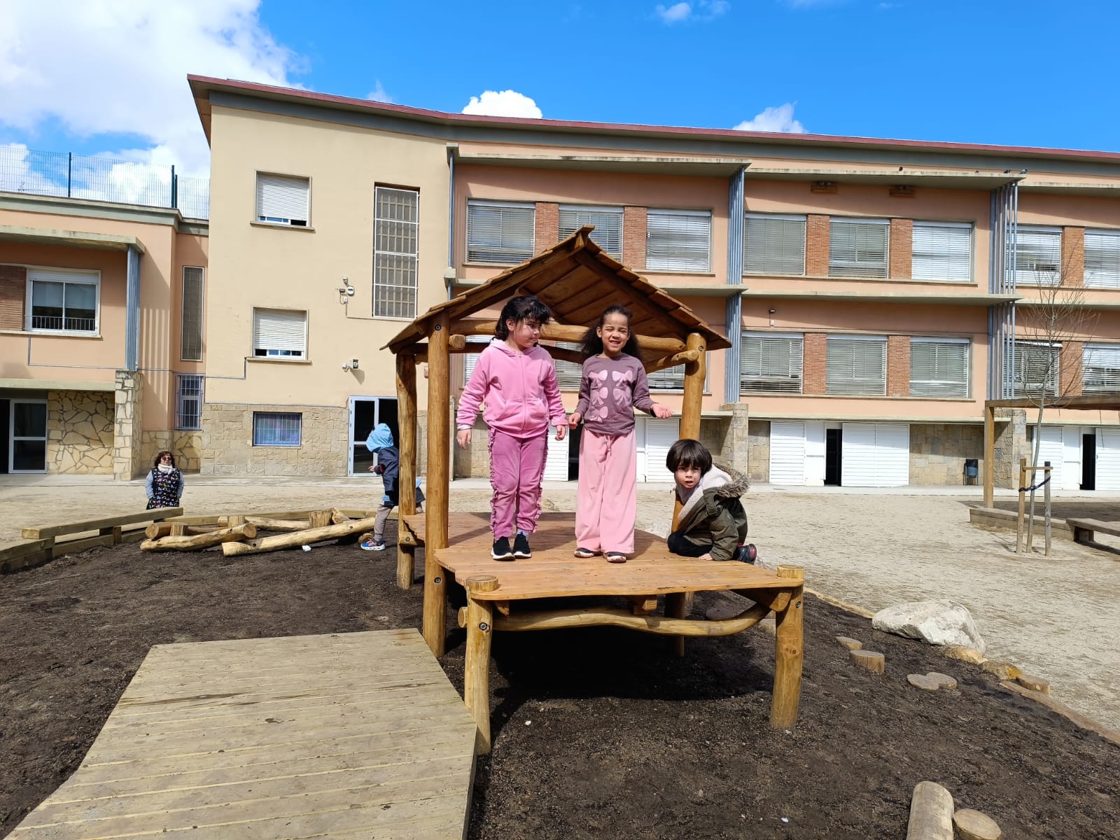 WhatsApp Image 2026-03-11 at 15.05.49 (2)