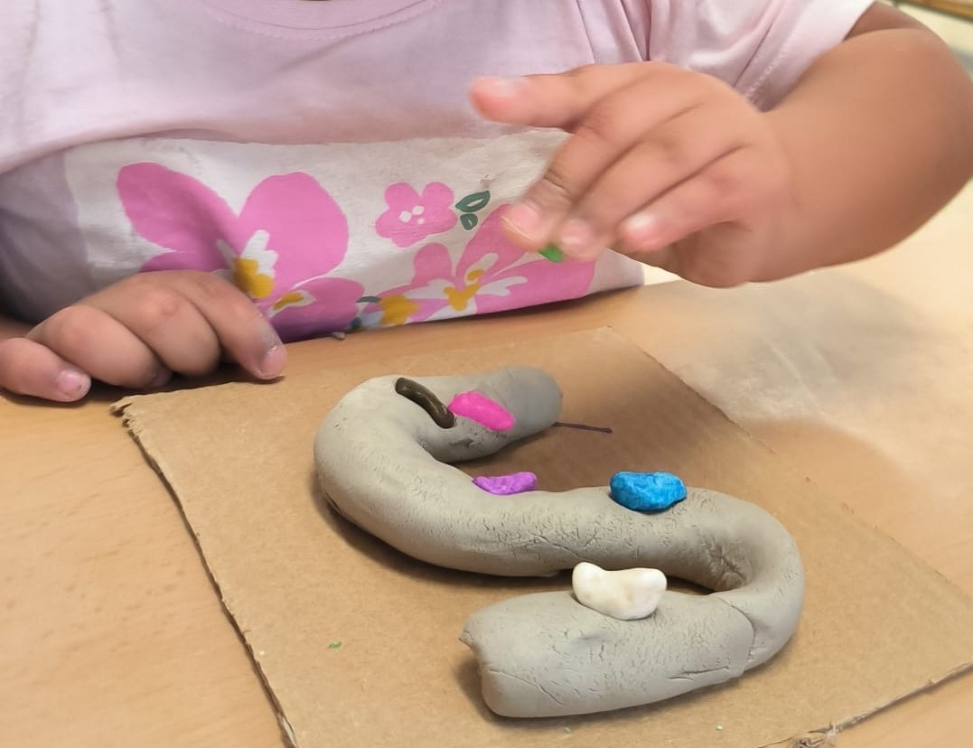 9fd4851d-948e-4780-bfd8-2a499c5e2d97