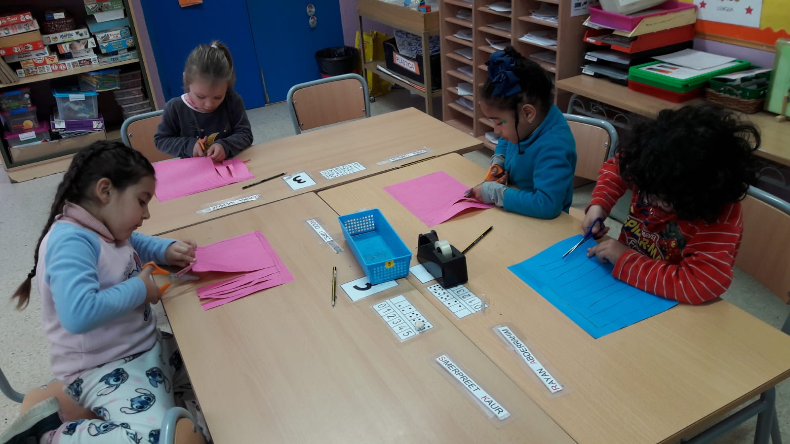 Grafisme creatiu falldiletes de colors (3)