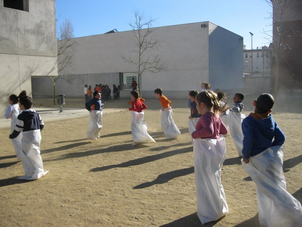 jocs dijous llarder (1) (Copy)