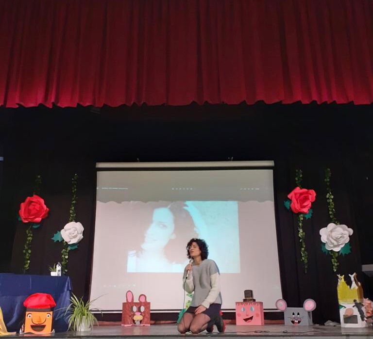 Elena Gadel ens canta