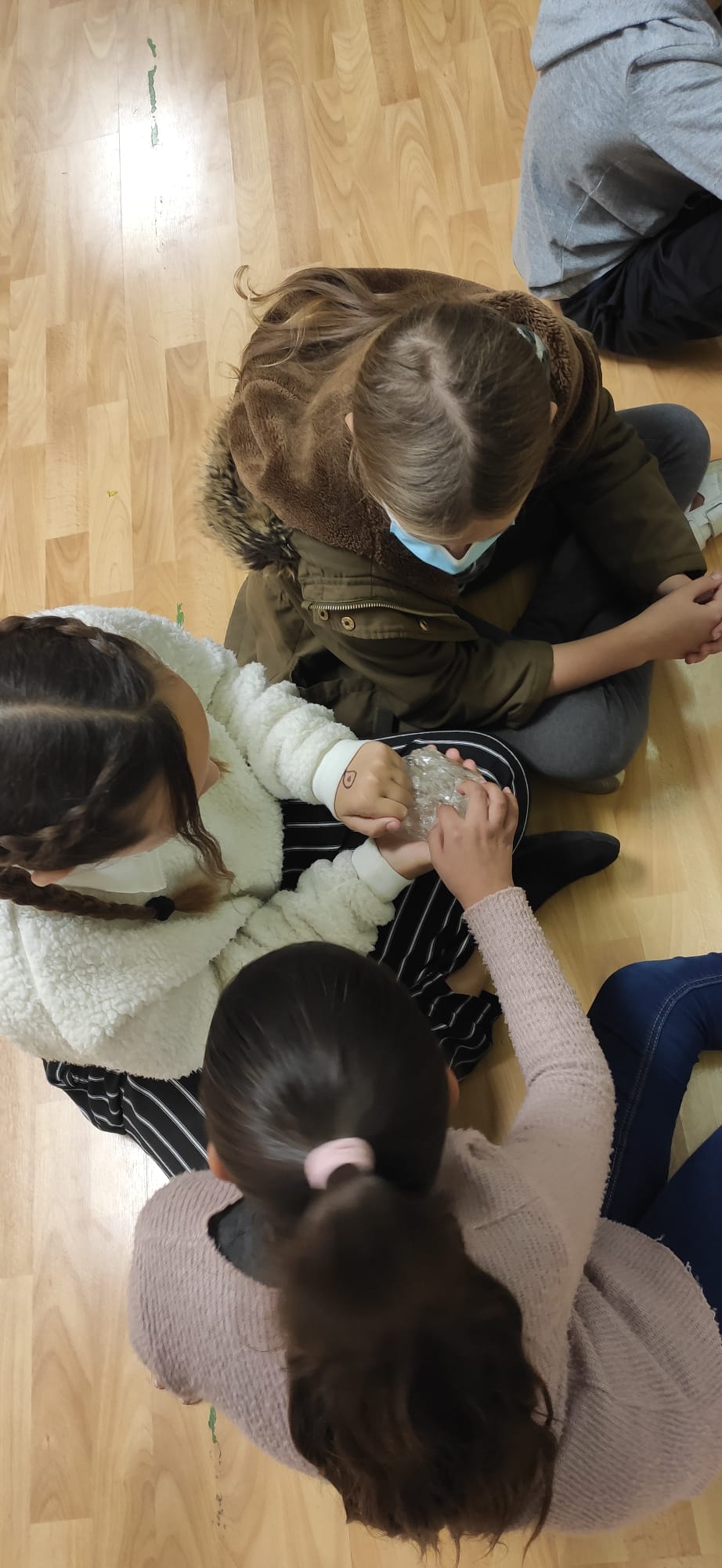 ef303379-b570-4b8e-b8f5-15056eb40ef5