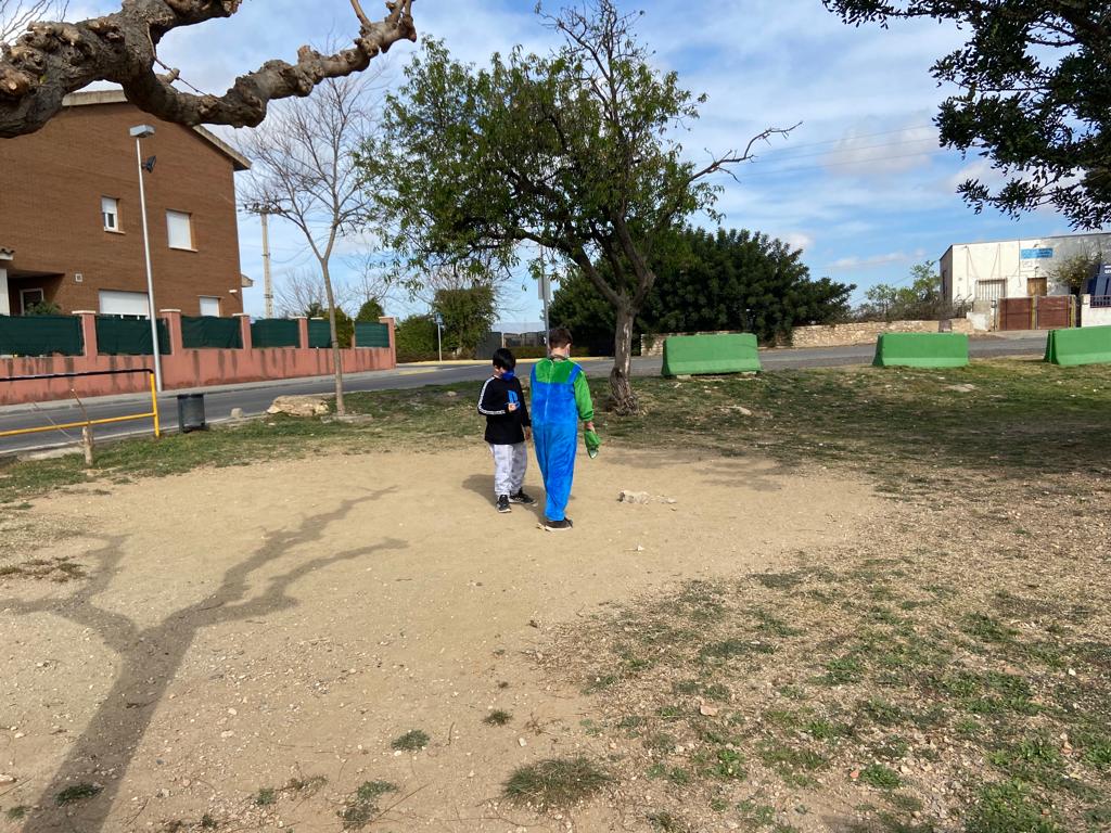 a6b09e30-3492-45ae-8596-9bf322874148