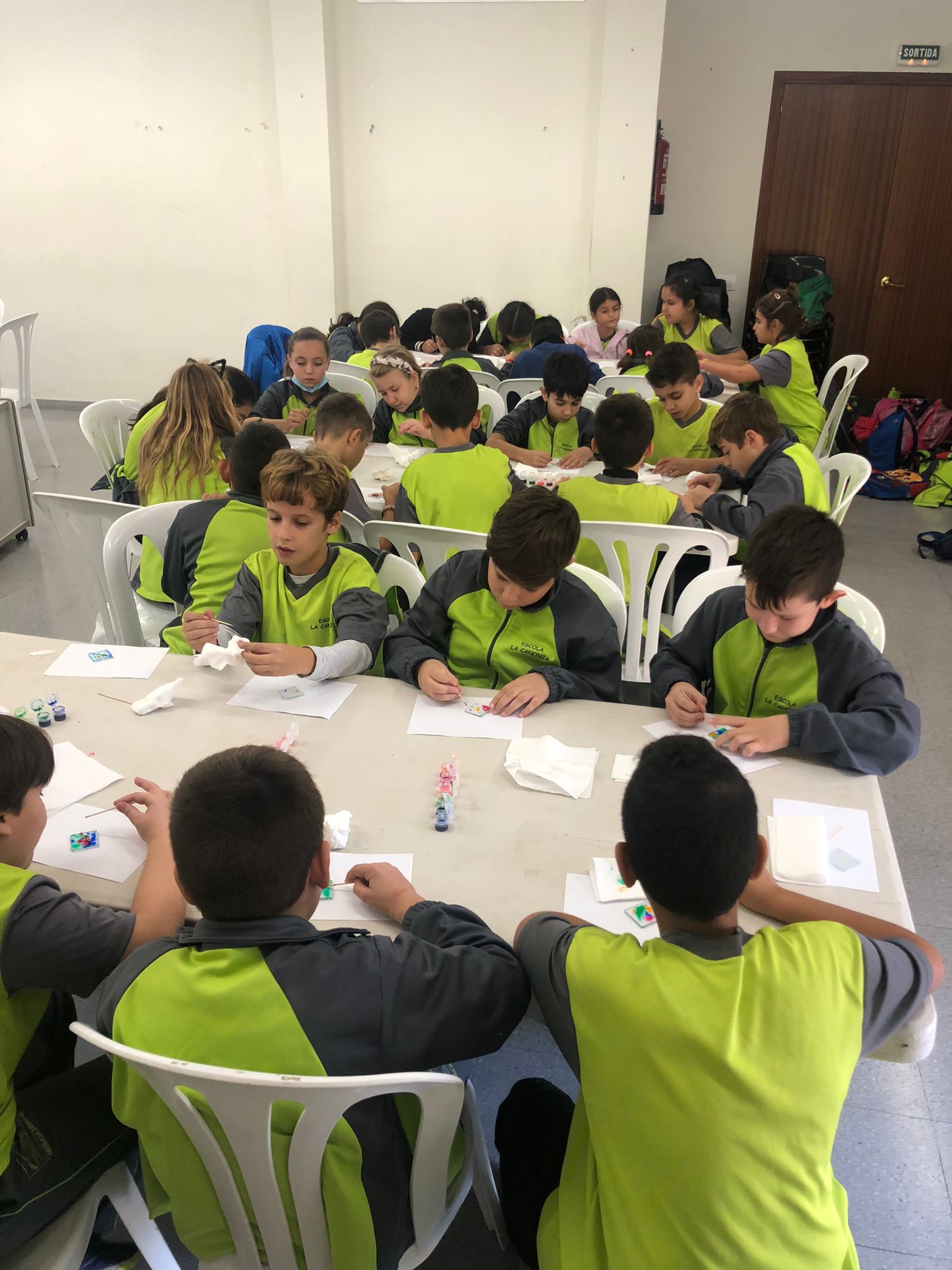 f37753c6-89b6-4def-8887-202a15deb340