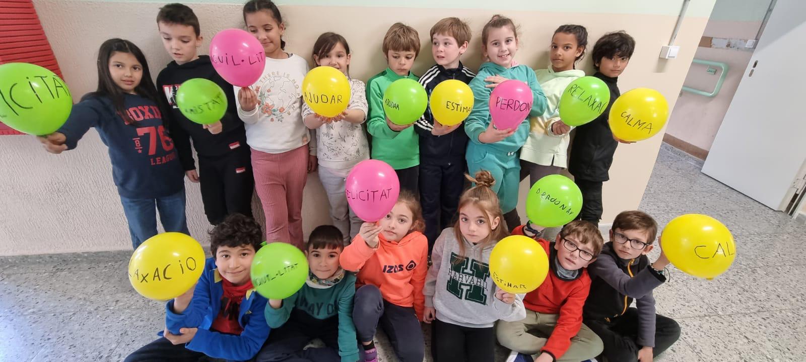 f83df3df-42fd-4c0d-8736-0613d5a2406a