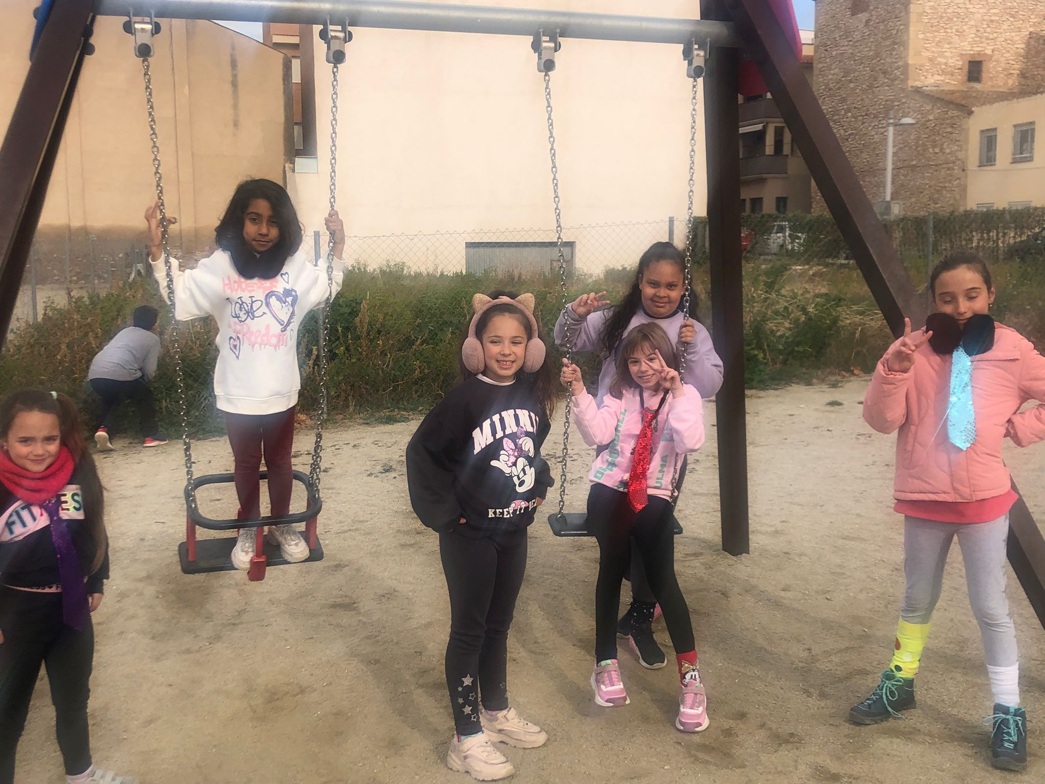 b2de9826-d8d7-4e68-ada7-087d44d39232