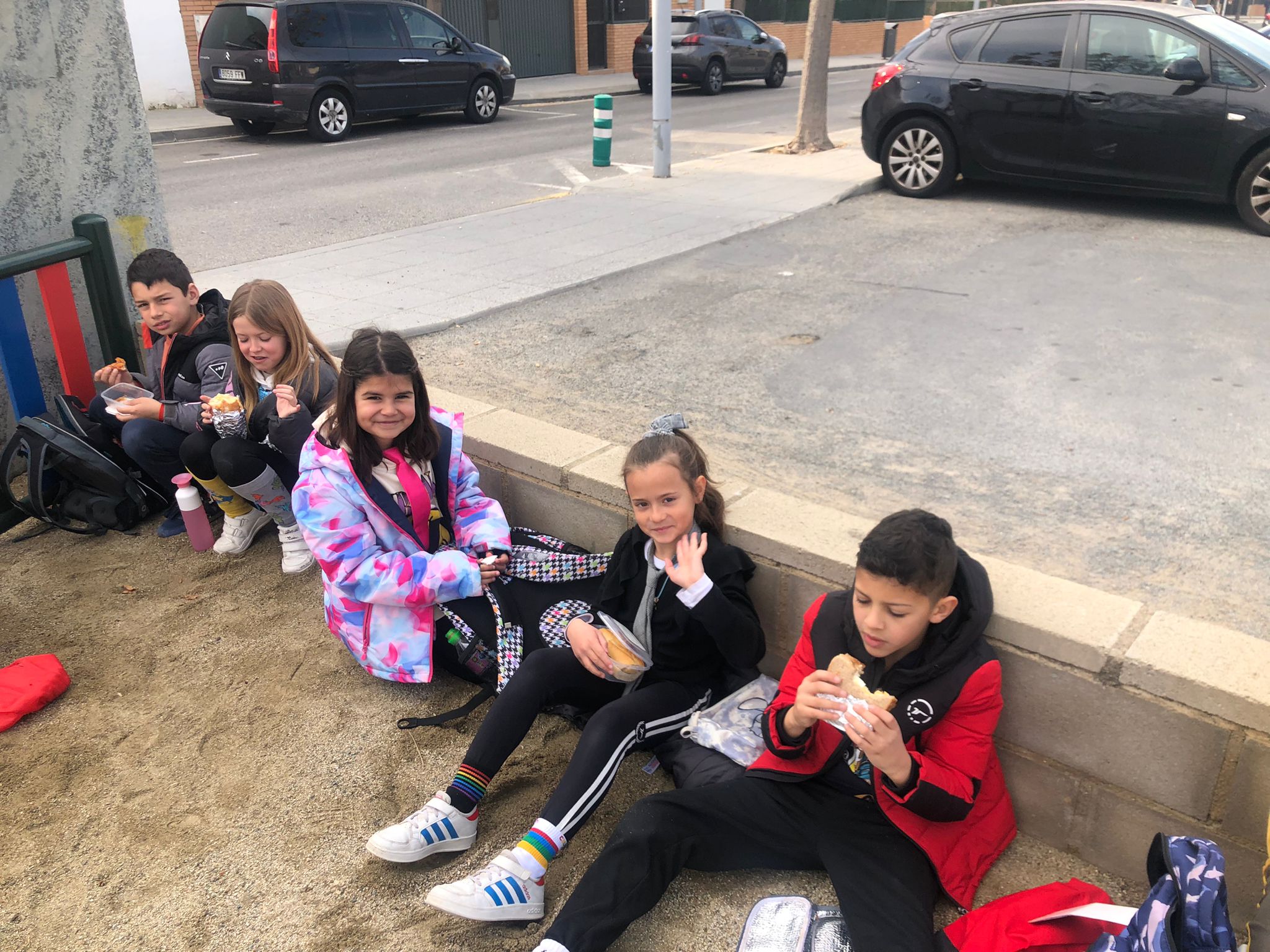 c8eb5217-2652-476d-b570-8f33811746ba