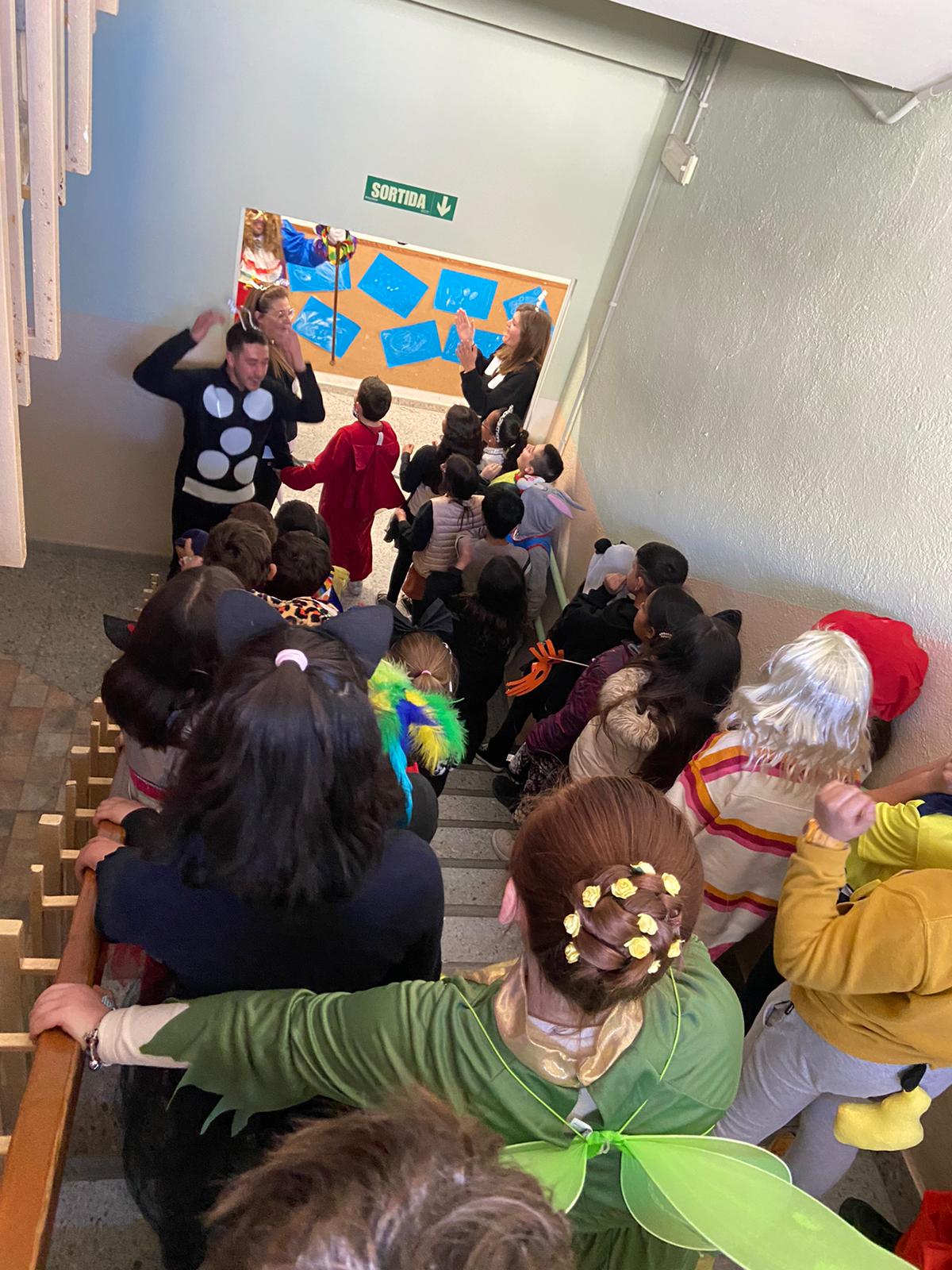 f49a6727-8c41-4caa-8762-e370a767449b