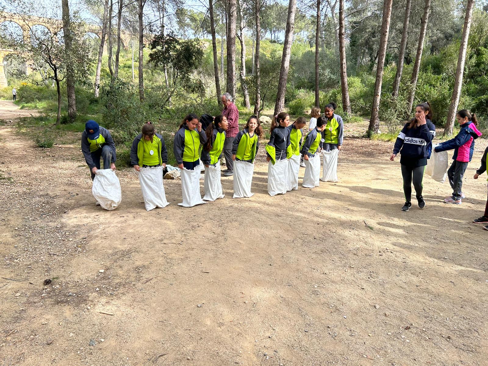 c964b571-0685-474b-ad92-06b52f5a7087