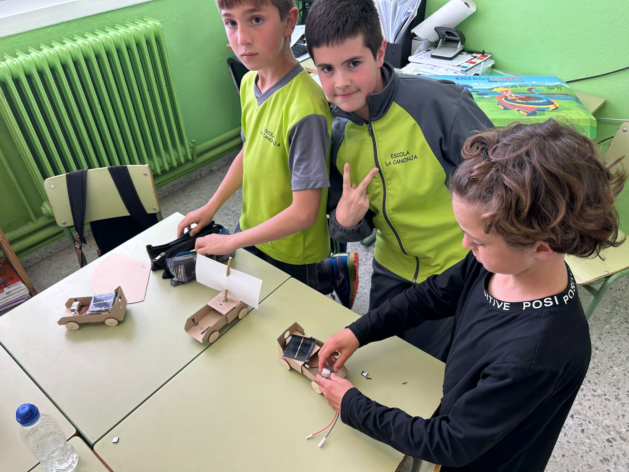 19983888-85b0-4866-b030-0691b6b075c2