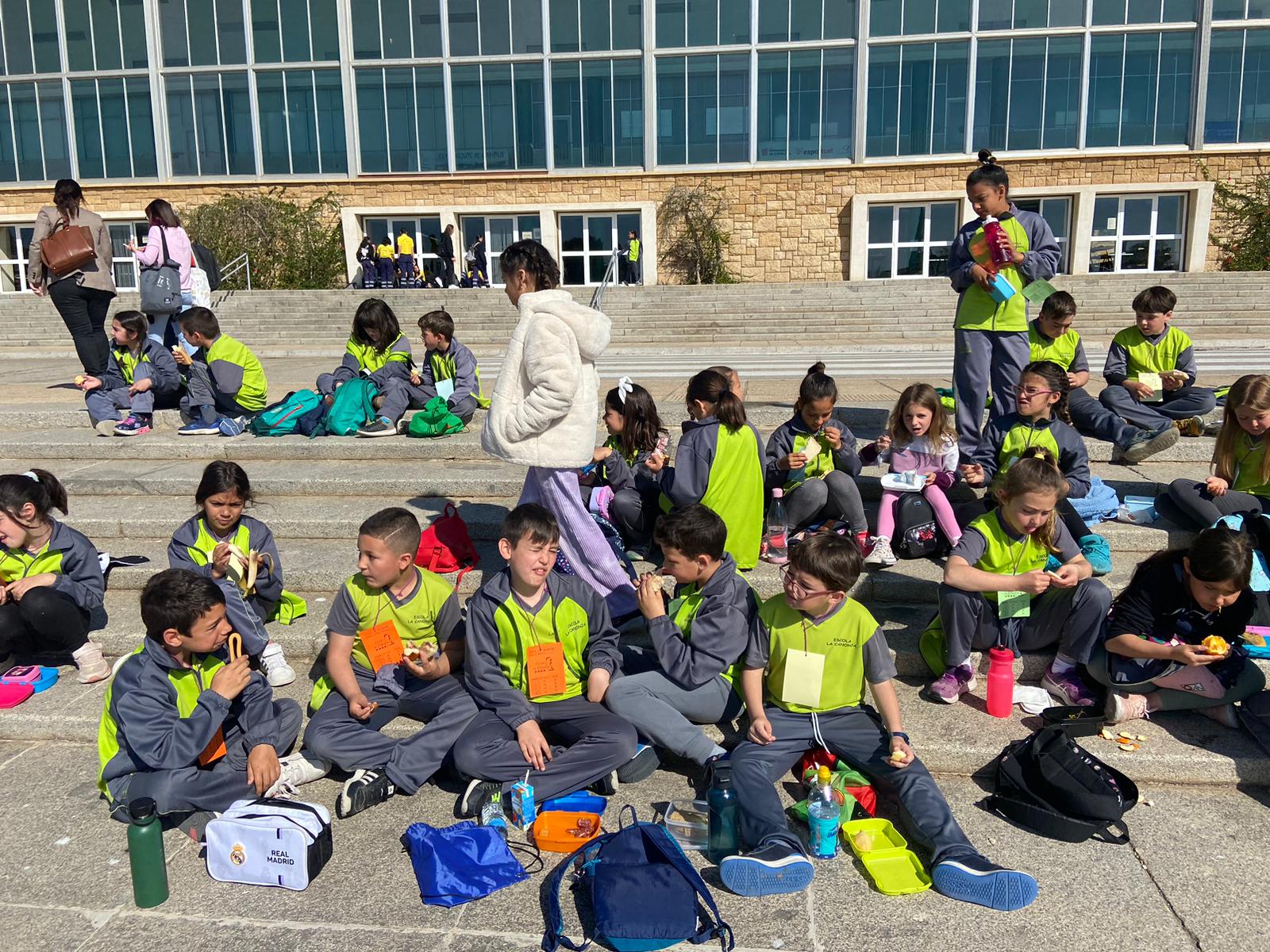 e6f3e9ef-7854-4e88-9a16-2d11b60598b1