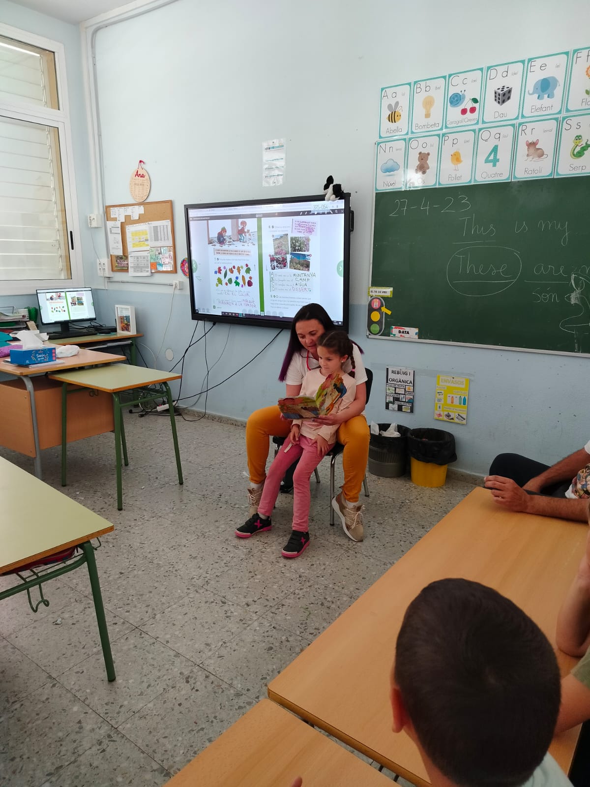 77c27d7b-ae5c-4061-a652-8cd1f85782fa