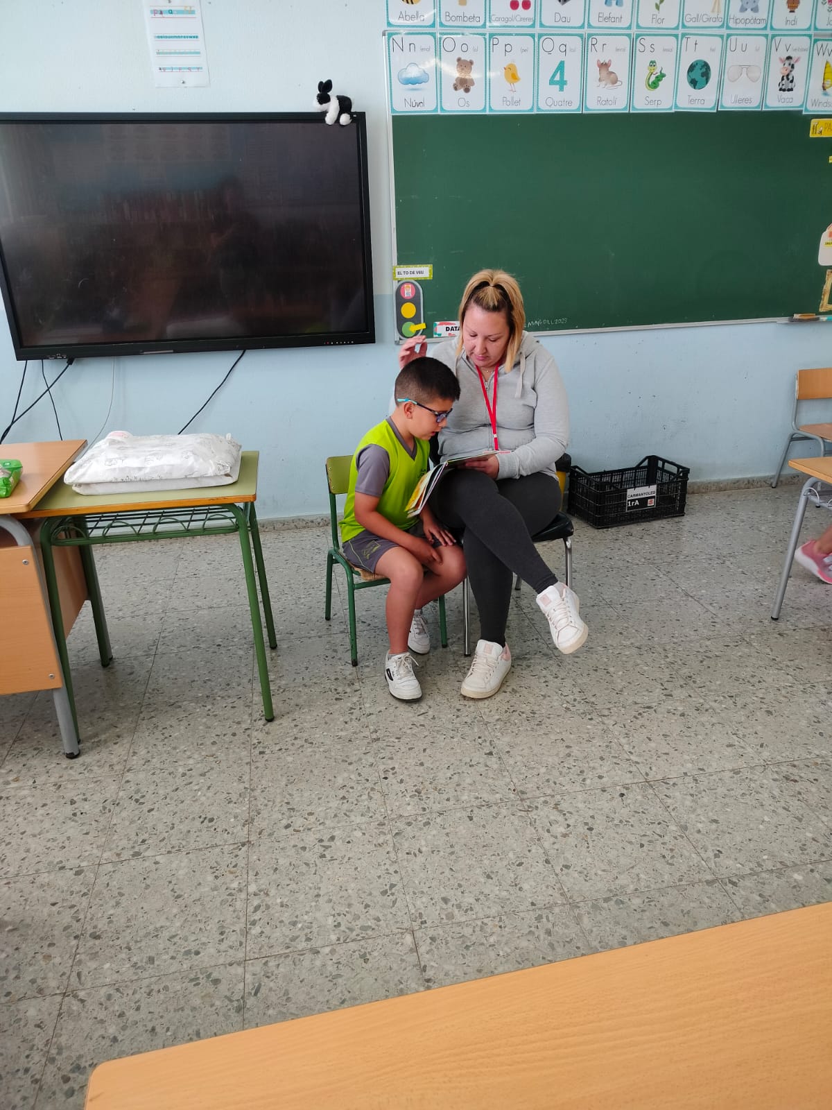 f24e55b3-57b9-4bb8-8996-c690a3d0bb13