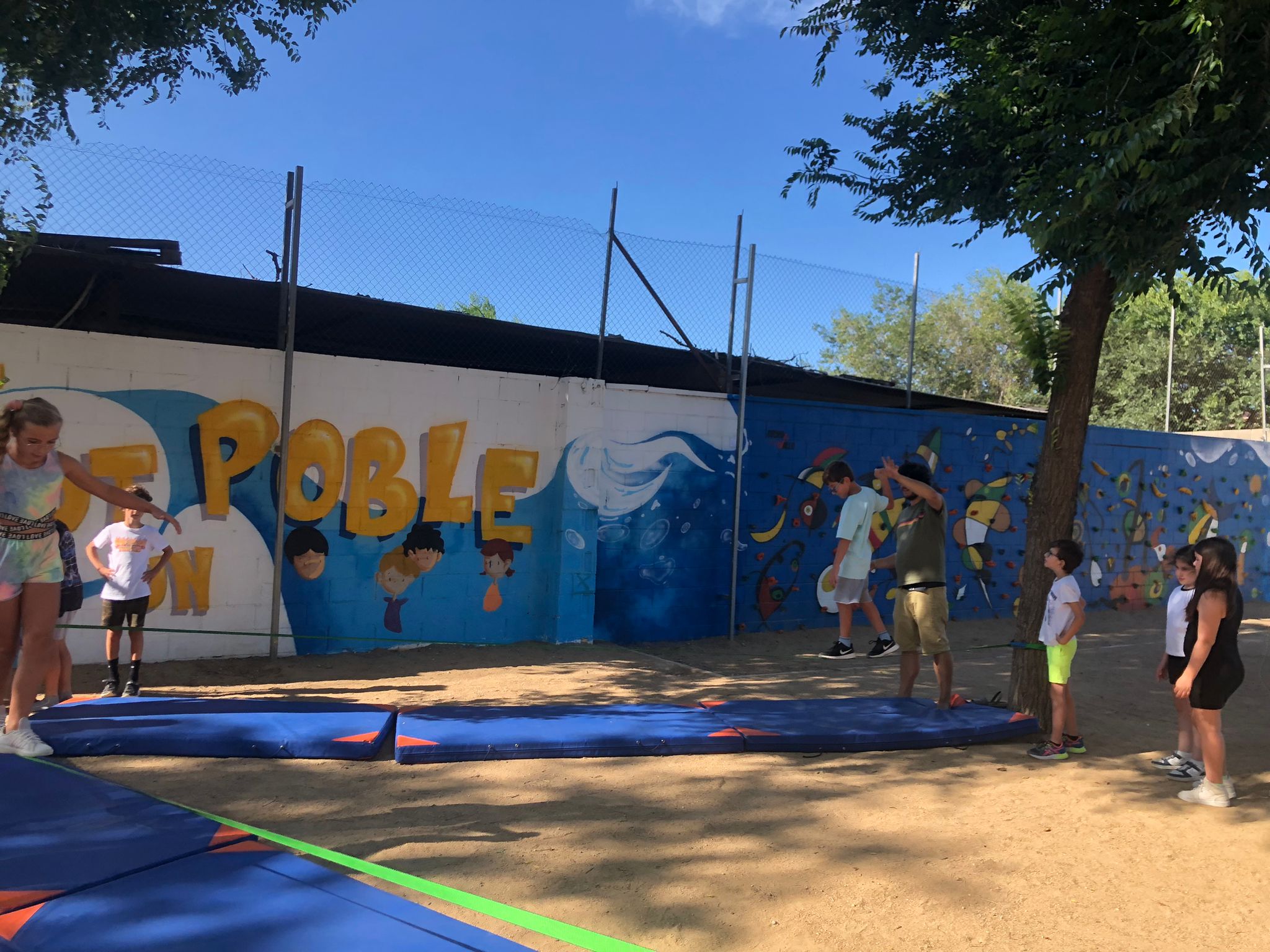 22a56eb5-1b66-43dd-b4d2-d217bec3df19