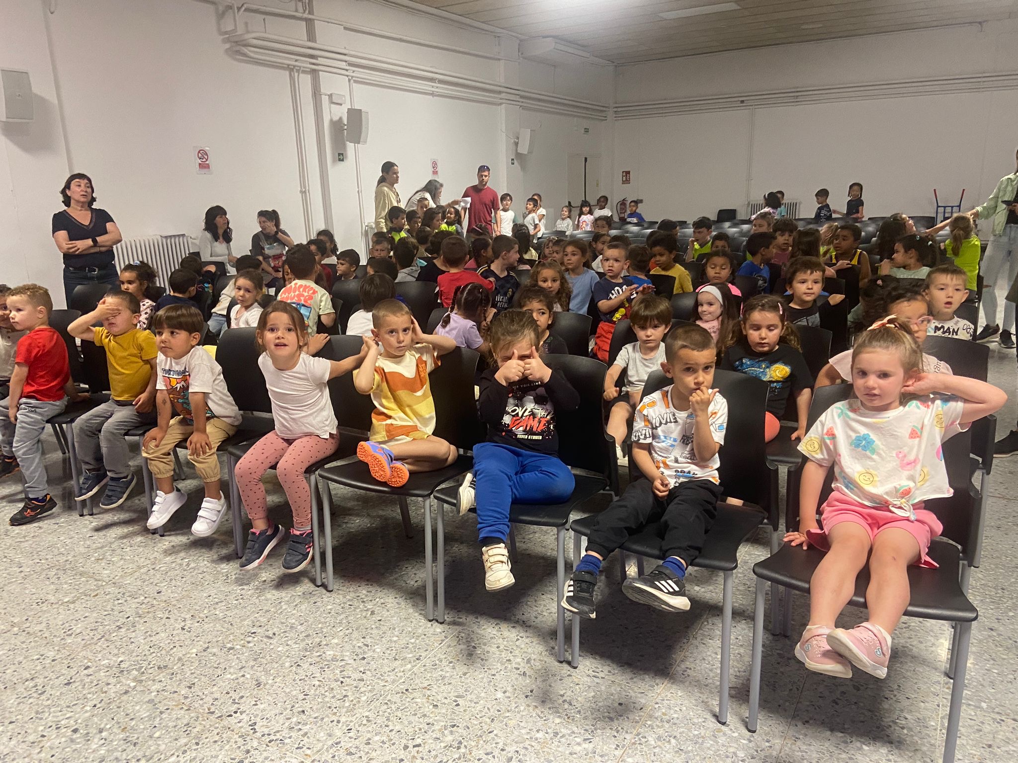 a2b044fe-a929-41f6-97e8-609b48d1c134