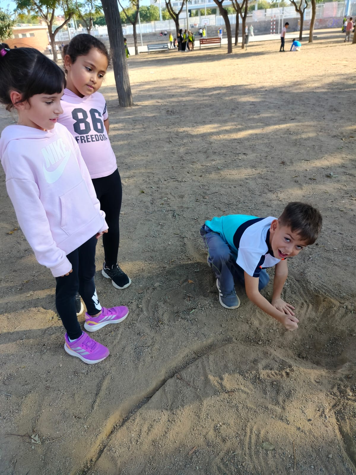 d2a35709-b858-449d-b217-74b7c4572766