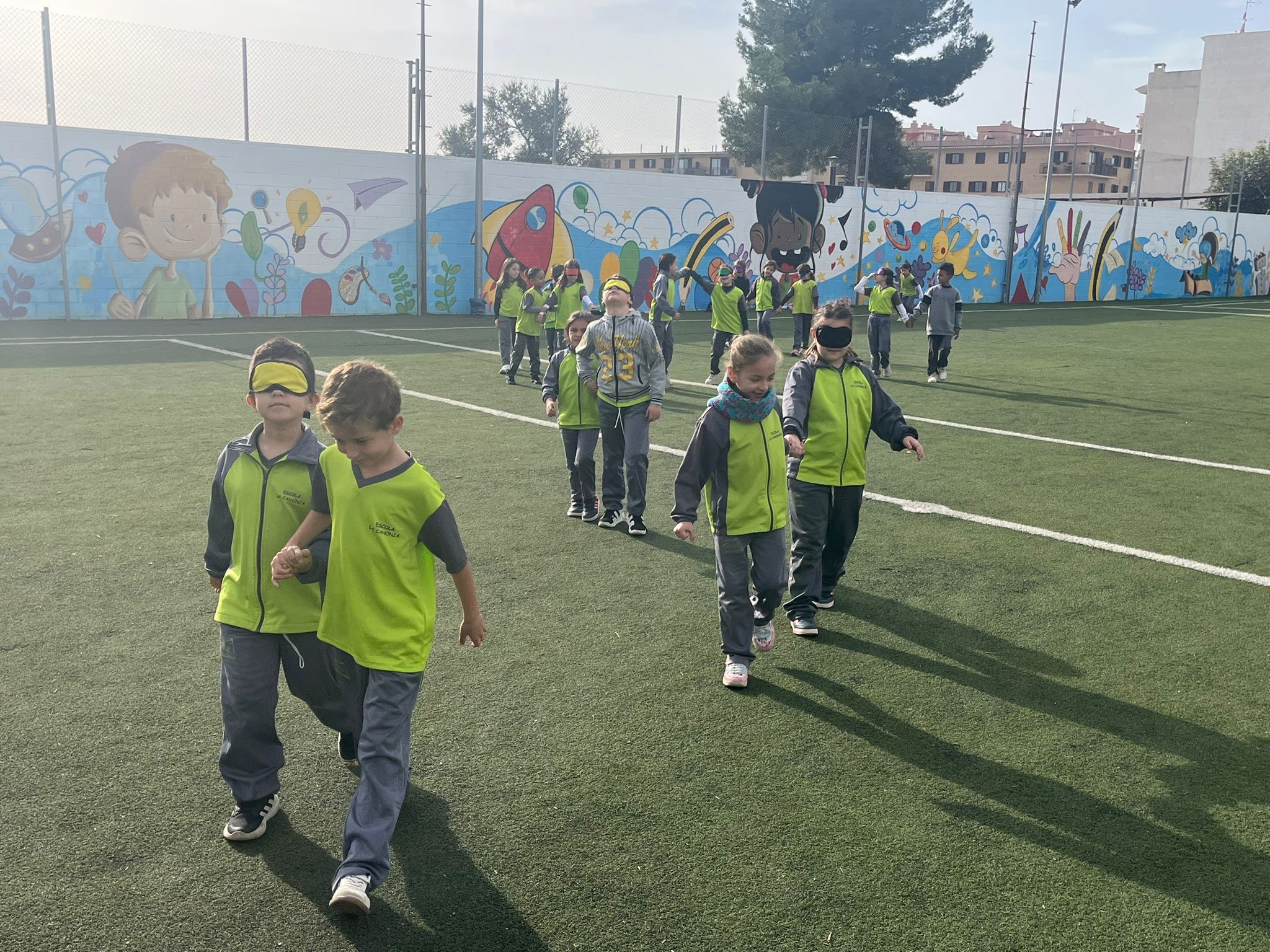 e2736175-34a2-45d7-9c7e-41f527c2e4fd