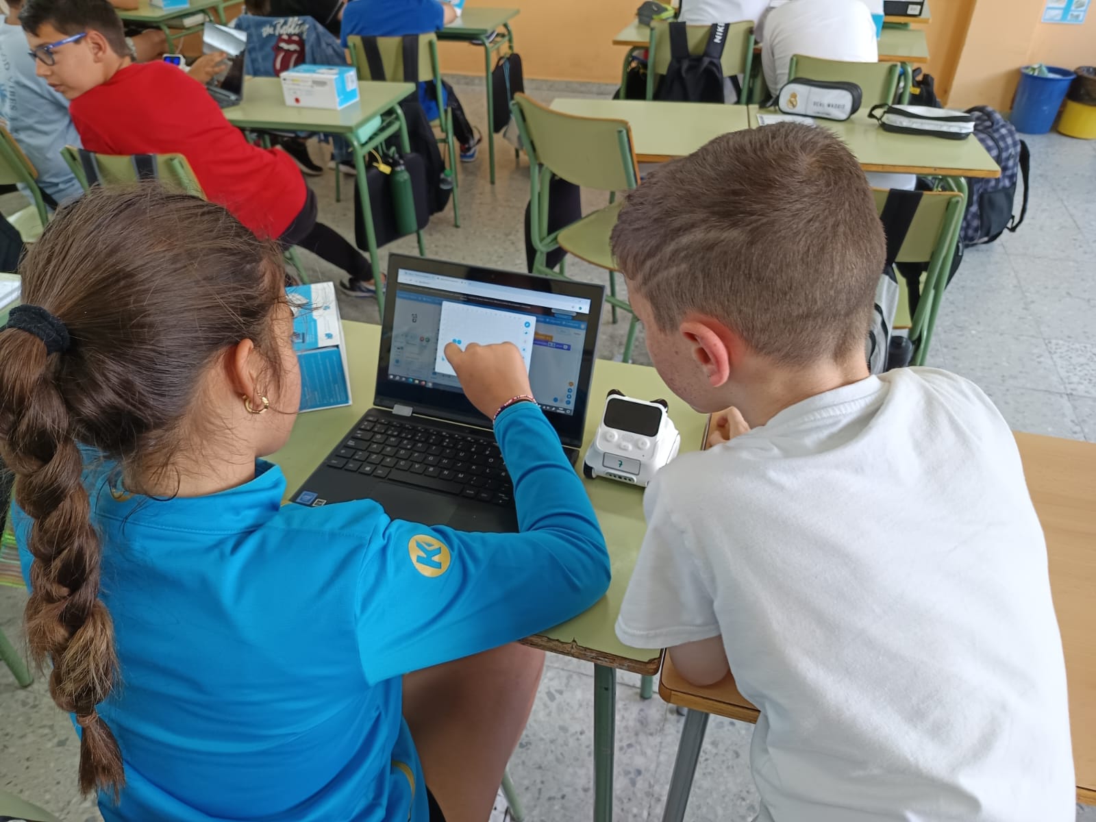 WhatsApp Image 2025-05-20 at 09.13.44 (3)